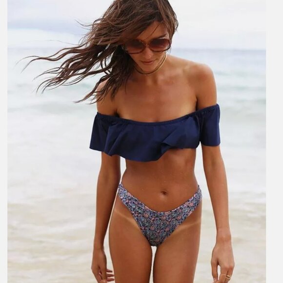 L*Space Hey Girl Ruffle Off The Shoulder Bandeau Bikini Top Midnight Blue Small - Picture 2 of 8